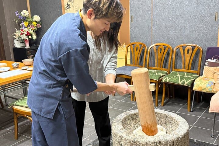 Kyoto : Mochi Pounding Experience & Tea Ceremony — photo 1