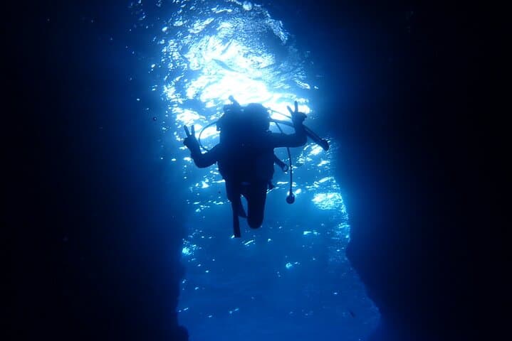 【Okinawa】 Blue Cave Guided Dive No License Needed — photo 2