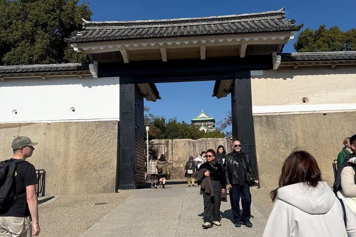 Osaka Castle Guided Tour: Interior, Museum & Gardens — photo 13