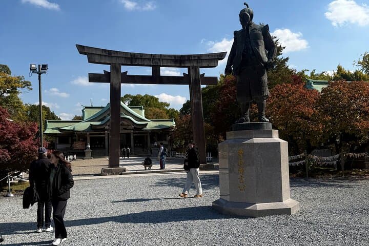 Osaka Castle Guided Tour: Interior, Museum & Gardens — photo 14
