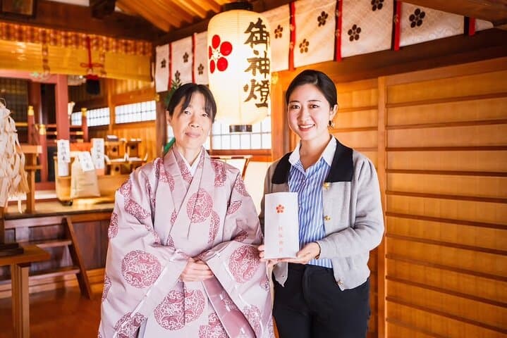 Osaka Painted Ceiling Guide by Shinto Priest and Omamori Making — photo 8