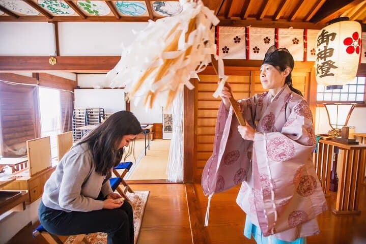 Osaka Painted Ceiling Guide by Shinto Priest and Omamori Making — photo 9