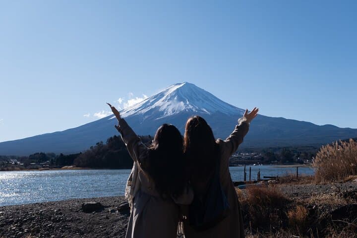 Mt. Fuji Scenic Tour: Lakes, Oshino Hakkai & Chureito PagodaTour — photo 19