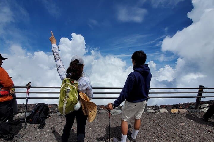 Private 2 Day Mt Fuji Sunrise Climb from Tokyo by Private Vehicle — photo 14