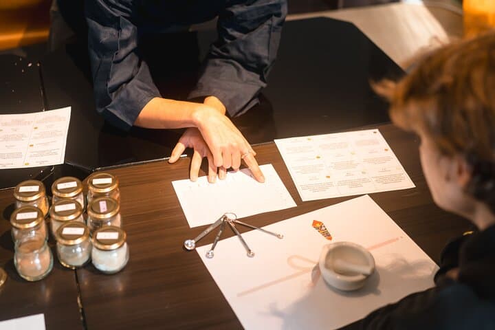 Tokyo: Incense Making Workshop and Drinking Matcha in Shibuya — photo 3