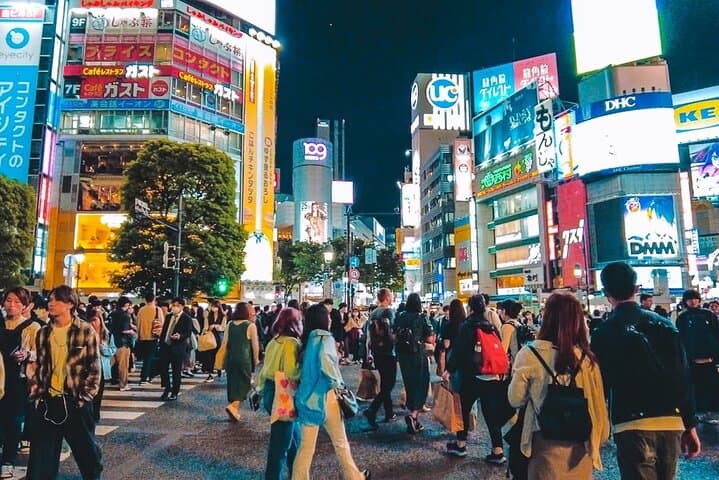 Shibuya Highlights Walking City Tour — photo 3