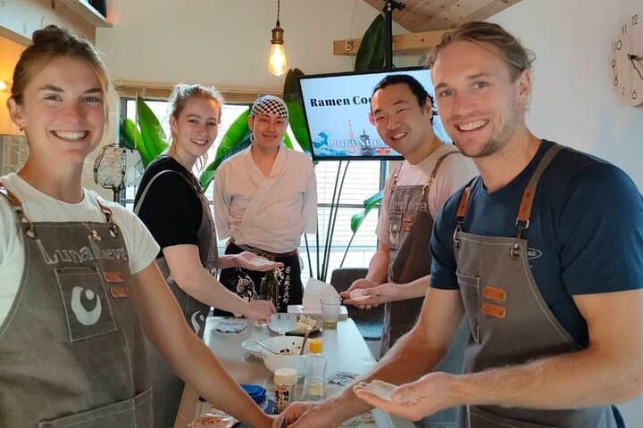 Ramen & Dumpling Cooking in Tokyo with Chef/Vegan possible — photo 9