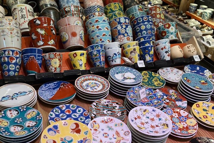 Private Walking Tour in Osaka's Kuromon Market and Dotonbori — photo 8