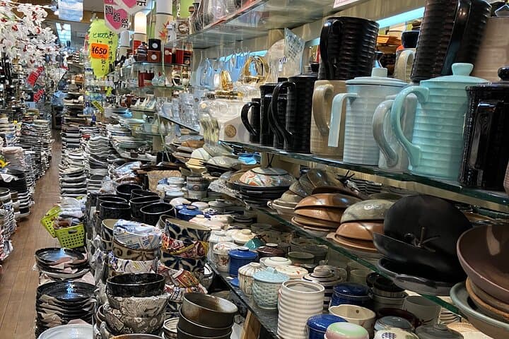 Private Walking Tour in Osaka's Kuromon Market and Dotonbori — photo 11