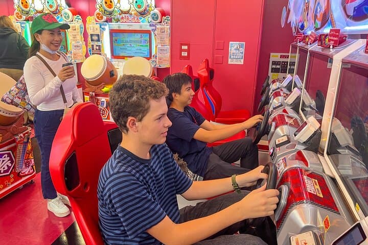 Akihabara Tour with Vintage Gaming Anime and Gachapon Experience — photo 12