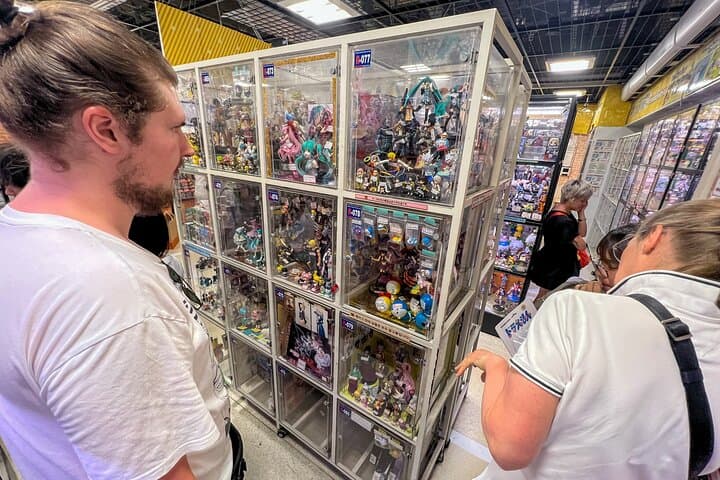 Akihabara Tour with Vintage Gaming Anime and Gachapon Experience — photo 14