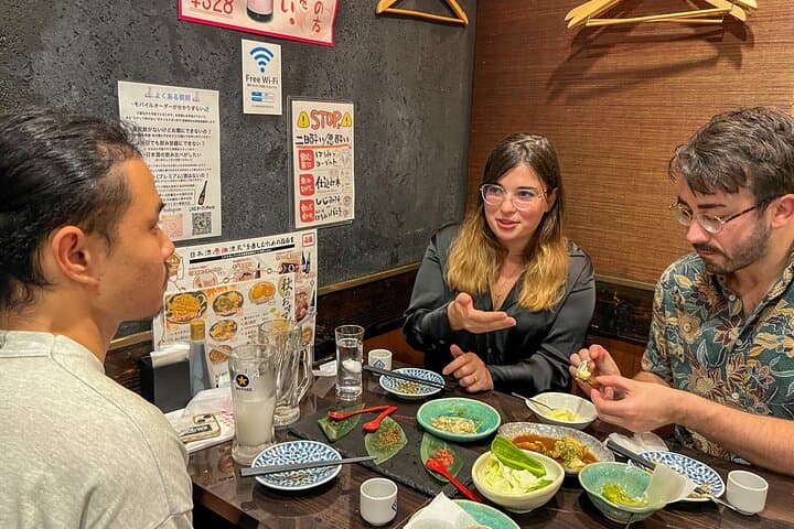 Tokyo: Private Shinjuku Tour - Golden Gai, Unlimited Sake — photo 14