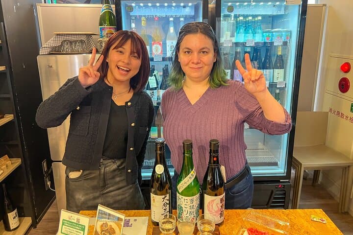 Tokyo: Private Tsukiji Street Food & Sake with Local Guide — photo 7