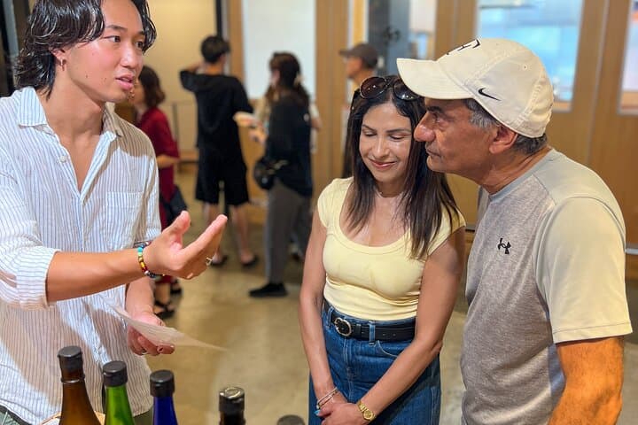 Tokyo: Private Tsukiji Street Food & Sake with Local Guide — photo 6