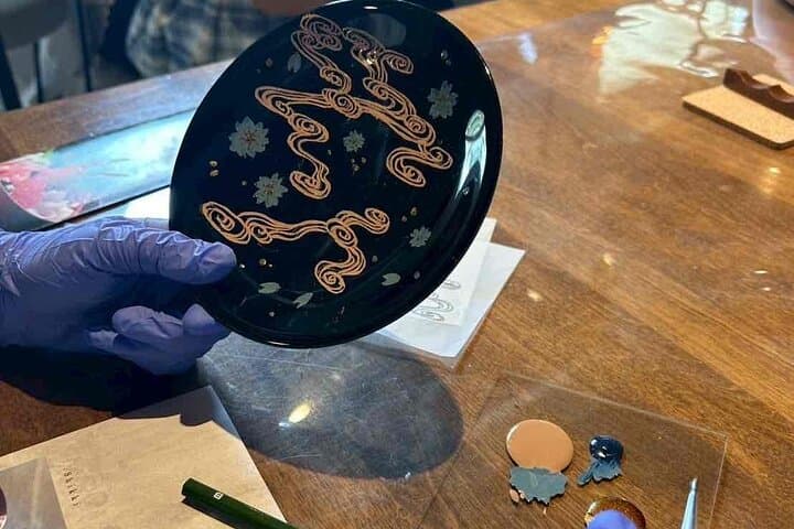 Yamanaka Lacquerware Painting Workshop — photo 3