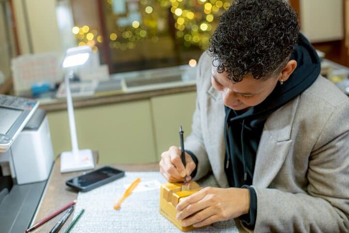 Private Japanese Hanko Seal Making with an Artisan, Tokyo Nakano — photo 11