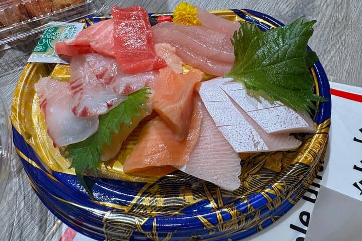 Taste of Kanazawa (Food tasting in Omicho Market & Higashi Chaya) — photo 2