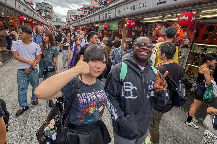 Tokyo Walk Asakusa Temples and Markets with Traditional Snacks — photo 4