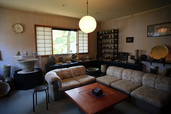 Traditional Seto Ware Pattern-Making Workshop & Special Kiln Tour — photo 2