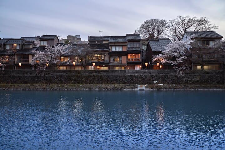 Walking Tour in the Geiko Districts — photo 6