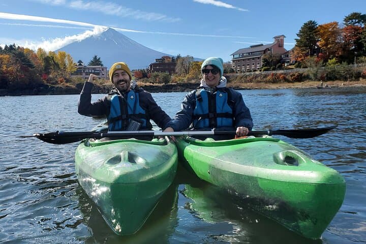 Kayaking on Lake Kawaguchiko with Mt. Fuji views — photo 11