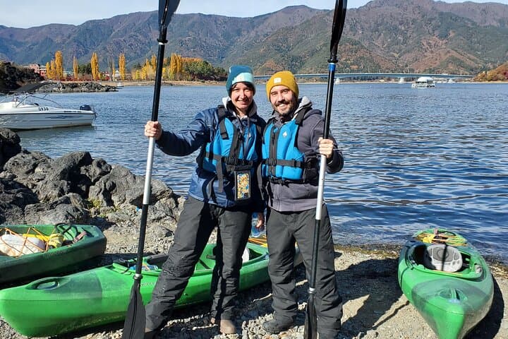 Kayaking on Lake Kawaguchiko with Mt. Fuji views — photo 10