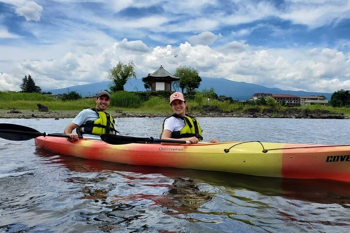 Kayaking on Lake Kawaguchiko with Mt. Fuji views — photo 19