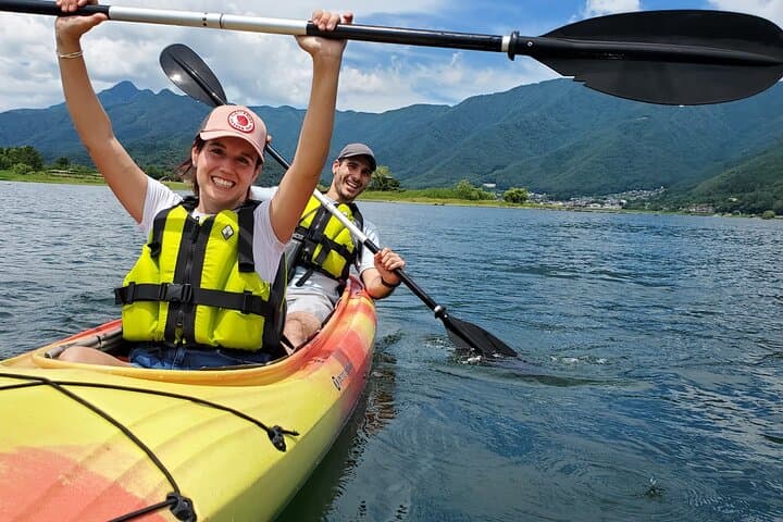 Kayaking on Lake Kawaguchiko with Mt. Fuji views — photo 13