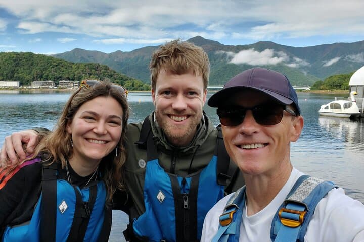 Kayaking on Lake Kawaguchiko with Mt. Fuji views — photo 5
