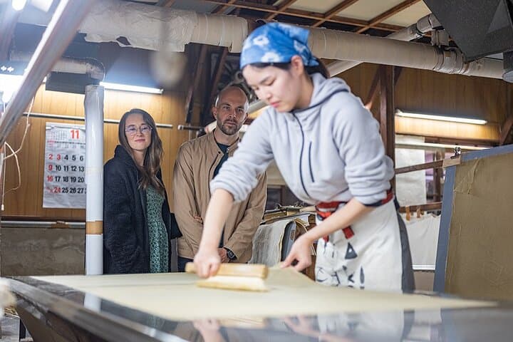 Gilded Washi Tapestry Making and Paper factory tour in Uchiko — photo 4