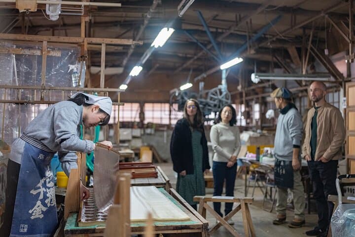 Gilded Washi Tapestry Making and Paper factory tour in Uchiko — photo 2