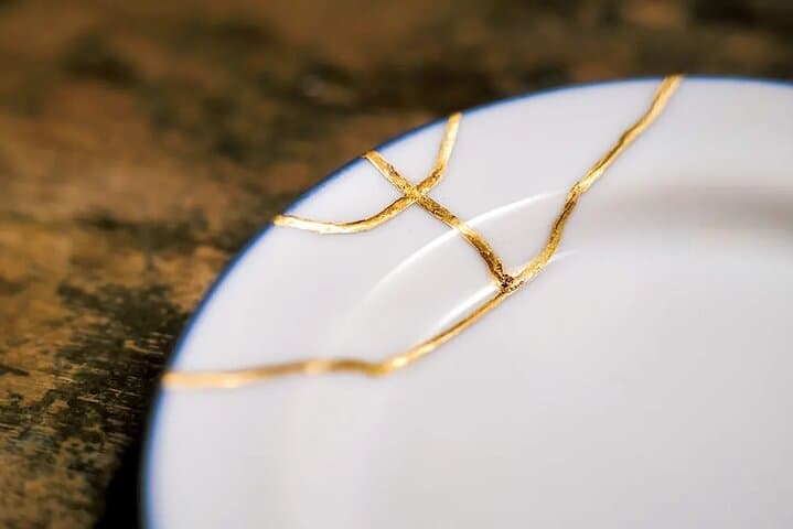 Kyoto Traditional Kintsugi Workshop in Gion Gold Repair Art — photo 2