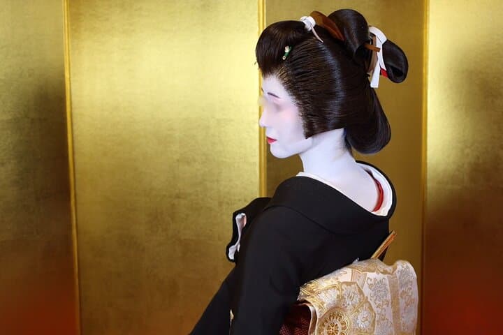 Asakusa Walking Tour: Private Geisha & Kaiseki Lunch (2-3 Guests) — photo 1