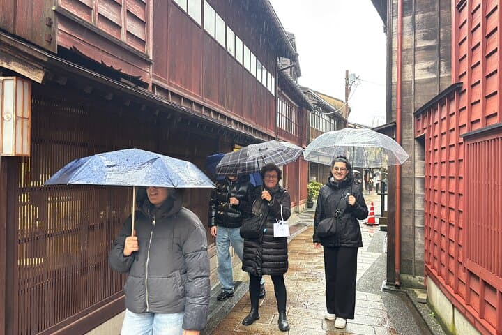 Kanazawa Flavors & Culture Walk: Omicho Market & Geisha District — photo 7