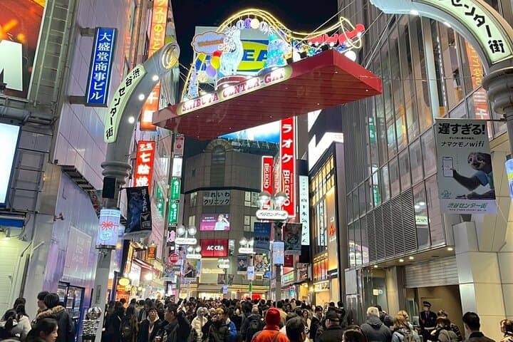 Tokyo Night Walking Tour at Shibuya and Shinjuku Hidden Alleys — photo 9