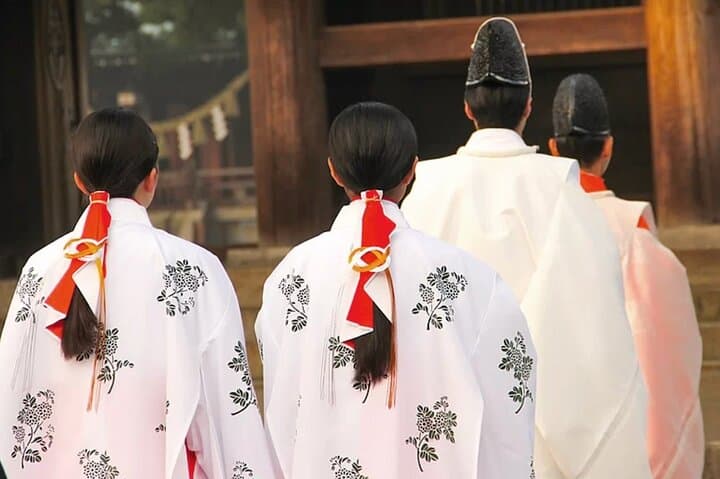 Formal Personal Prayer at Meiji Jingu | All Fees Included — photo 4