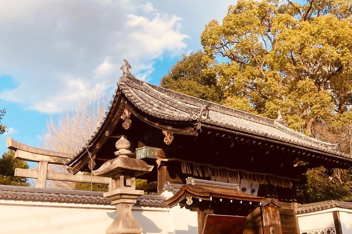 Kyoto Fushimi Sake Walking Tour — photo 2