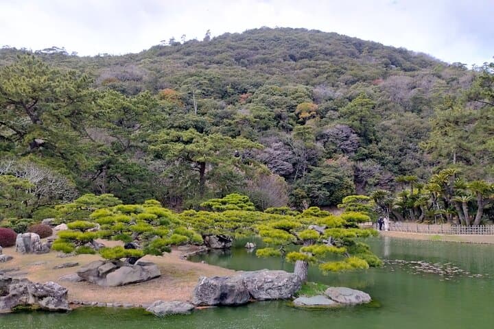 Kagawa: Ritsurin Garden Guided Walking Tour — photo 9