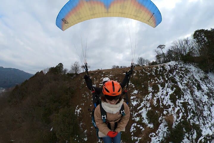 Tandem Paragliding Experience with Scenic Views — photo 4