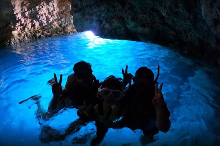 Okinawa Blue Cave Snorkeling Adventure with Free Photos — photo 3