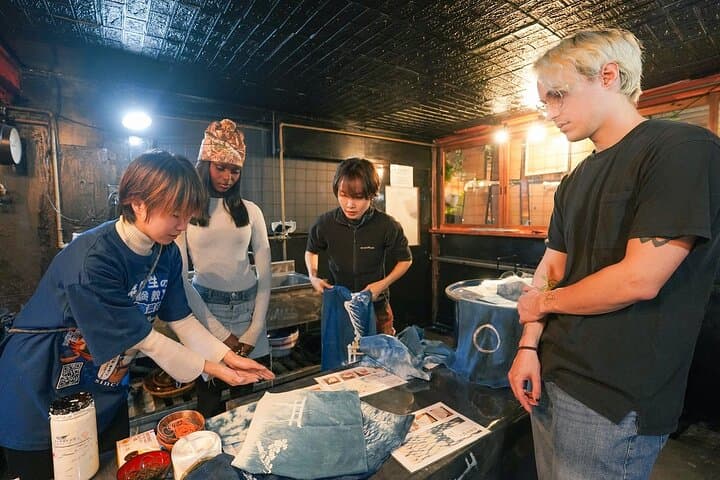 Mt. Fuji Ukiyo-e Japan Blue Indigo Dyeing Experience — photo 10