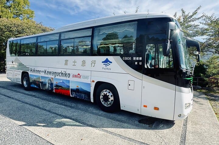 From Lake Kawaguchiko: One Way Bus Transfer to Hakone Area