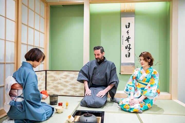 Tokyo: Tea Ceremony Experience with a Tea Master in Ginza — photo 3