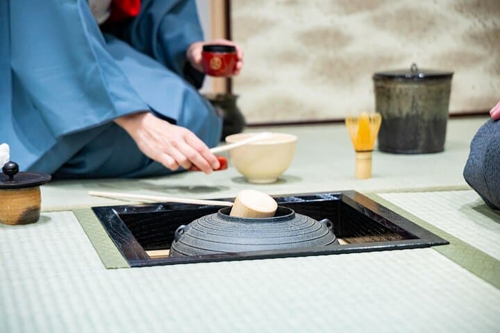 Tokyo: Tea Ceremony Experience with a Tea Master in Ginza — photo 4