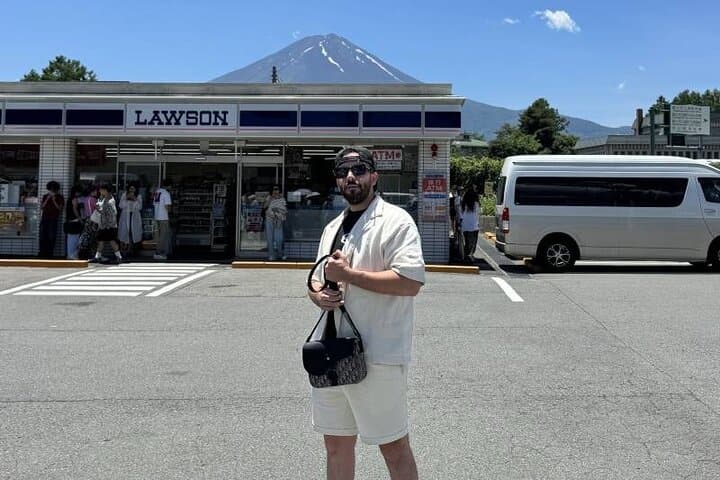 Mt Fuji and Flower Tour from Tokyo — photo 2