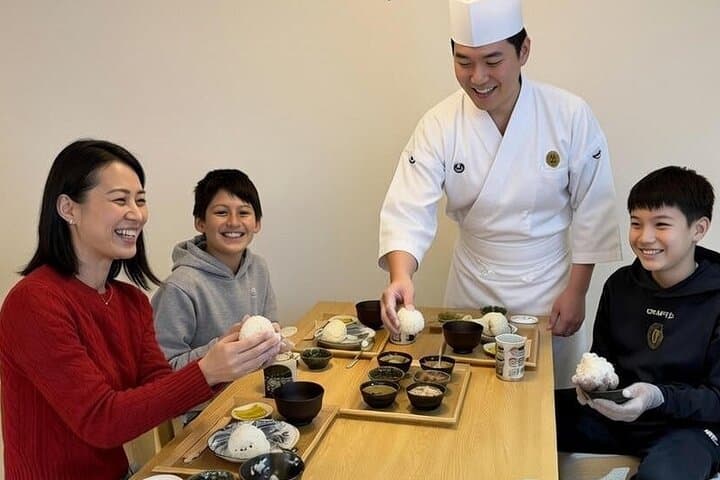 Asakusa Tokyo Early-Bird Onigiri Making Class with a Chef — photo 2