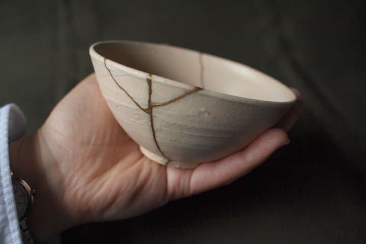 Kyoto Traditional Kintsugi Workshop in Gion Gold Repair Art — photo 5