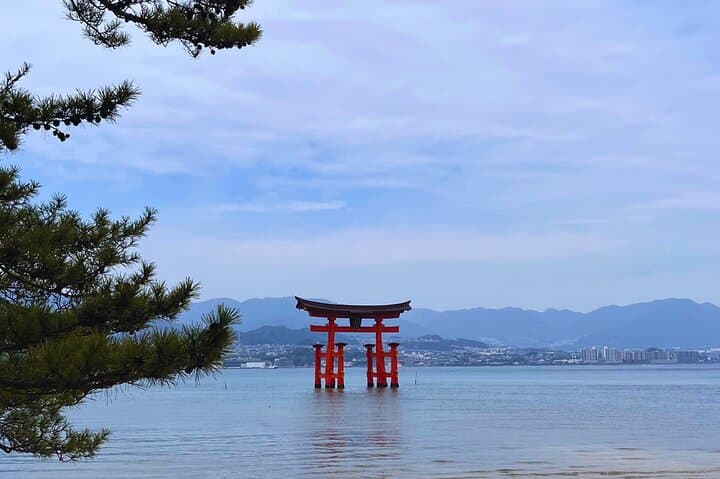 Hiroshima & Miyajima Reflections of Culture & Peace Full-Day Tour — photo 2