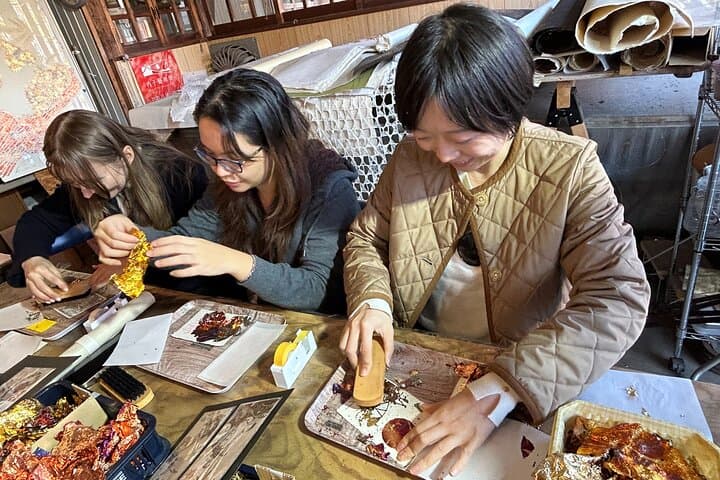 Private Taxi: Washi-Making & Gold Leaf, Acclaimed Sake in Ehime — photo 9