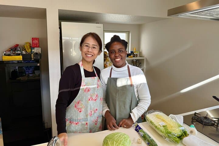 Gyoza Making & Local Walk with a Pro-Trained Host — photo 9